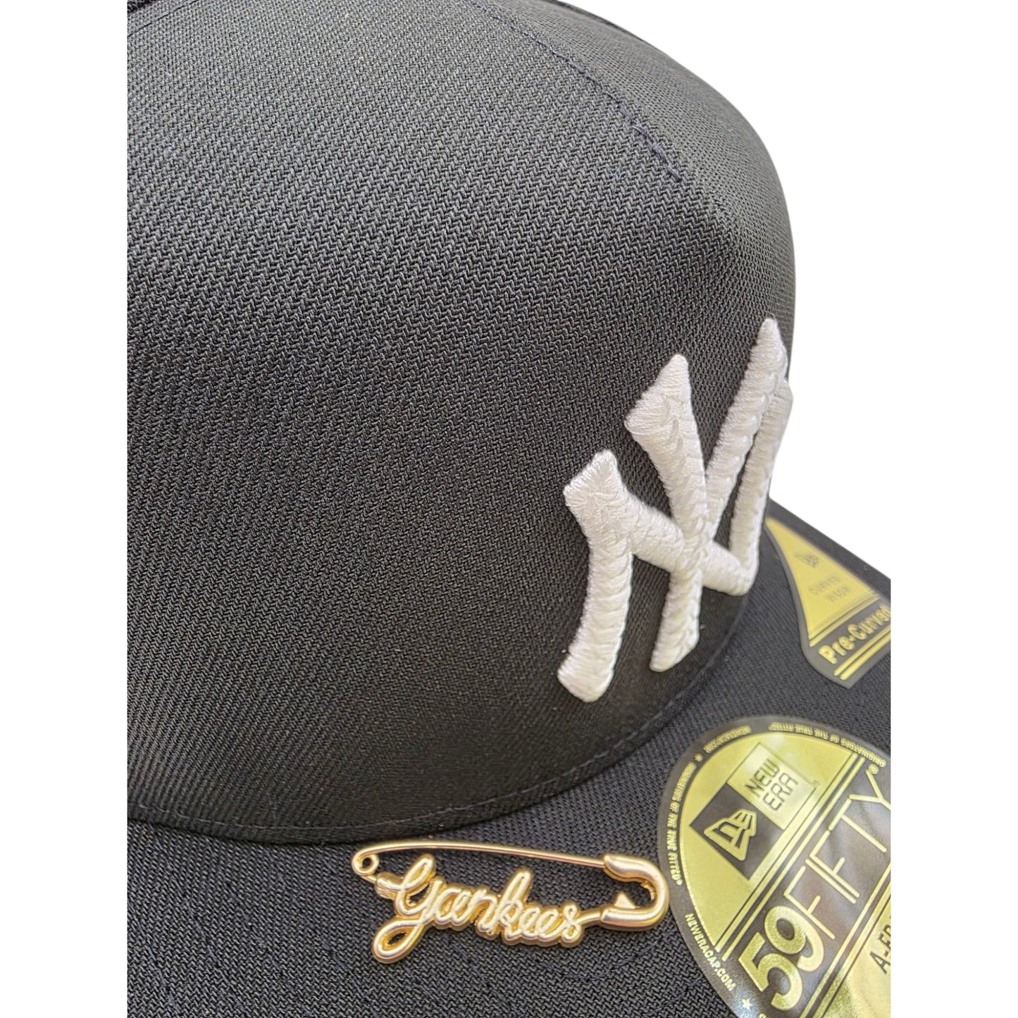 New York Yankees Black Script Safety Pin 59FIFTY A-Frame Fitted - New Era