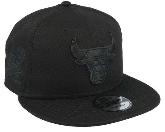 Chicago Bulls Monochrome Black New Era 9FIFTY Snapback Cap