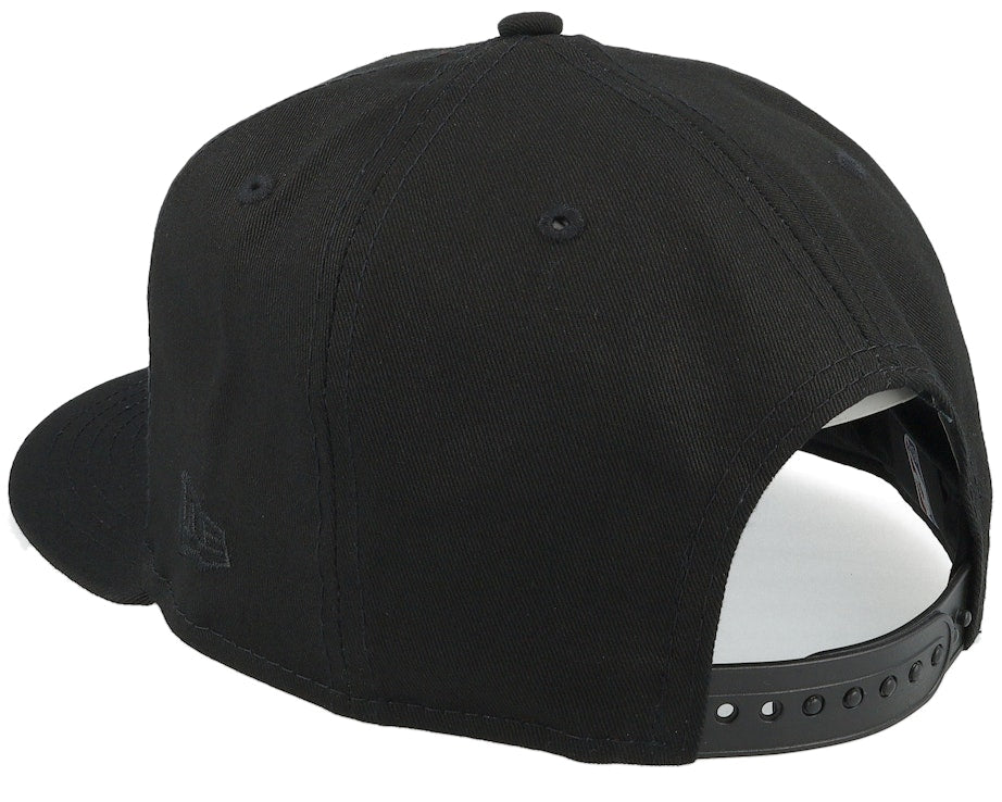 Chicago Bulls Monochrome Black New Era 9FIFTY Snapback Cap