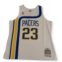 Laden Sie das Bild in den Galerie-Viewer, Indiana Pacers Ron Artest Mitchell&amp;Ness HWC Swingman 2.0 Jersey