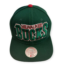 Laden Sie das Bild in den Galerie-Viewer, Milwaukee Bucks Mitchell&amp;Ness NBA Draft 13 Snapback Cap