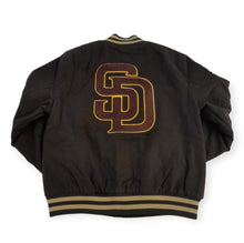 Laden Sie das Bild in den Galerie-Viewer, San Diego Padres New Era MLB World Series Patch Varsity Jacket