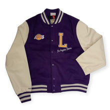 Laden Sie das Bild in den Galerie-Viewer, Los Angeles Lakers Mitchell&amp;Ness NBA Unisex Varsity Jacket