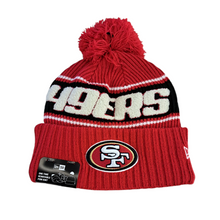 Laden Sie das Bild in den Galerie-Viewer, San Francisco 49ers New Era NFL Sideline 2024 Beanie