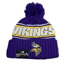 Laden Sie das Bild in den Galerie-Viewer, Minnesota Vikings New Era NFL Sideline 2024 Beanie