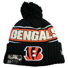 Laden Sie das Bild in den Galerie-Viewer, Cincinnati Bengals New Era NFL Sideline 2024 Beanie