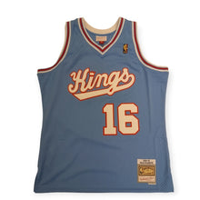 Laden Sie das Bild in den Galerie-Viewer, Sacramento Kings Peja Stojakovic Mitchell&amp;Ness HWC Swingman 2.0 Jersey