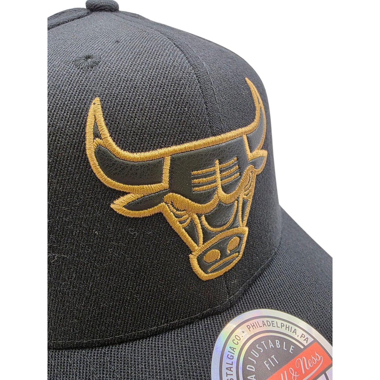 Chicago Bulls Pure Gold Edition Red Line Flex Snapback Cap - Mitchell & Ness