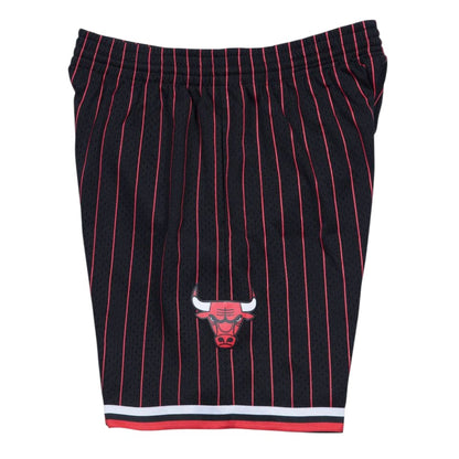 Chicago Bulls 1996-97 Black Alternate Swingman Shorts - Mitchell & Ness