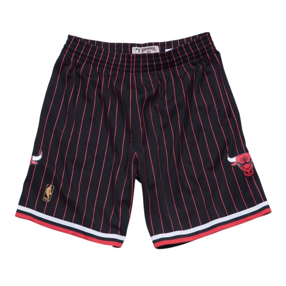 Chicago Bulls 1996-97 Black Alternate Swingman Shorts - Mitchell & Ness