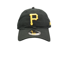 Laden Sie das Bild in den Galerie-Viewer, Pittsburgh Pirates 9TWENTY Strapback Cap