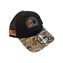 Laden Sie das Bild in den Galerie-Viewer, New England Patriots New Era Salute to Service 9FORTY Cap