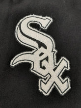 Laden Sie das Bild in den Galerie-Viewer, Chicago White Sox New Era MLB Wordmark Varsity Jacket