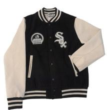 Laden Sie das Bild in den Galerie-Viewer, Chicago White Sox Heritage Varsity Jacket