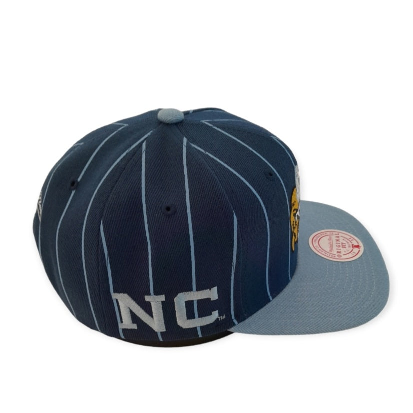 University of North Carolina UNC Tar Heels Mitchell&Ness Team Pin Snapback